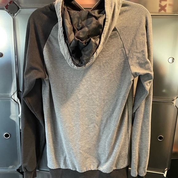 ⭐️ 2 for $25 Deal ⭐️ Flag nor fail asymmetrical hoodie - Picture 2 of 2